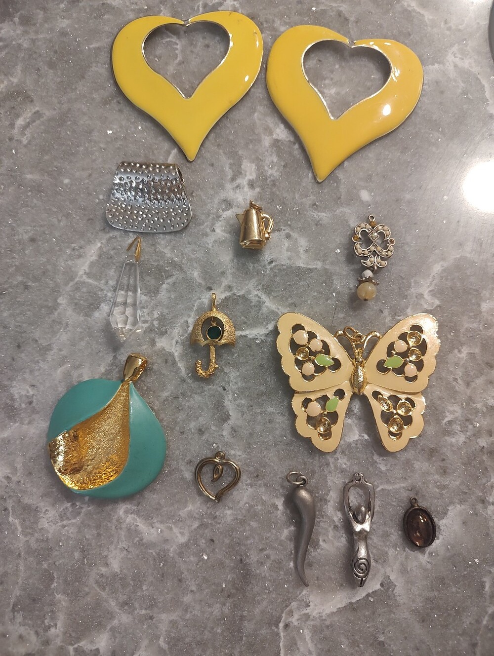 13 assorted pendents